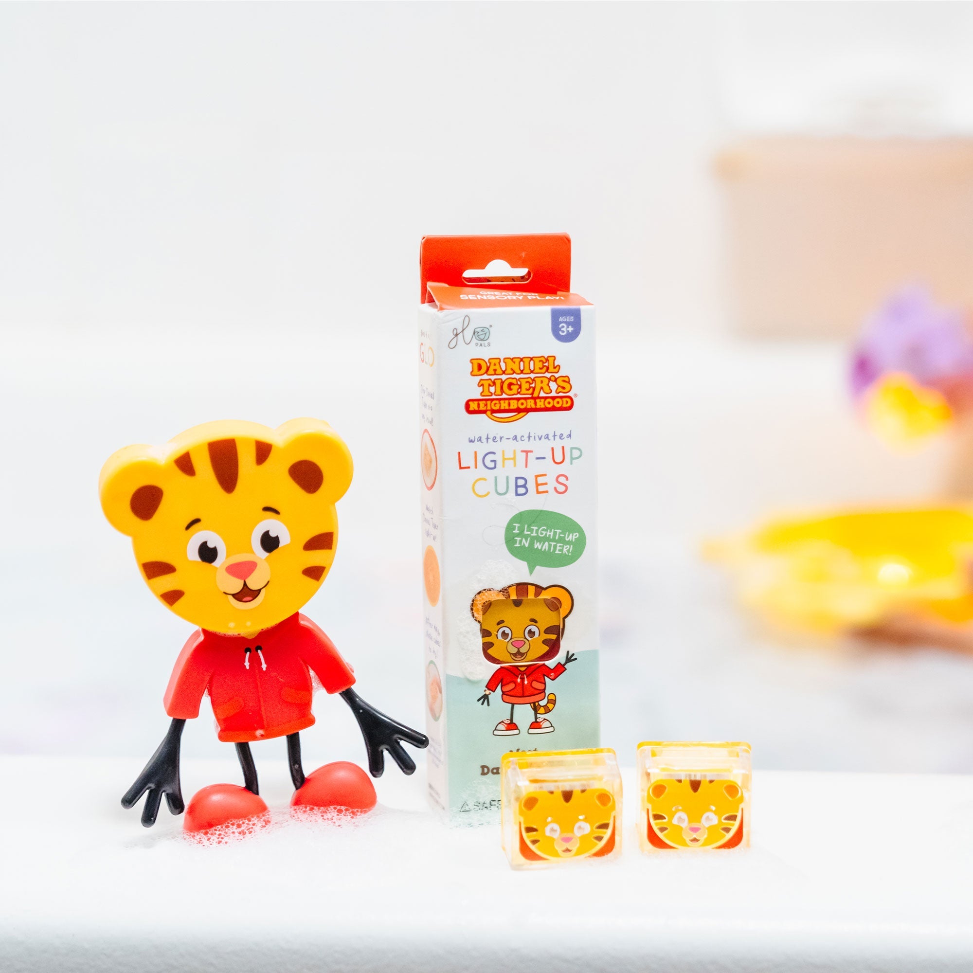 Licensed Light Up Cubes 4pk