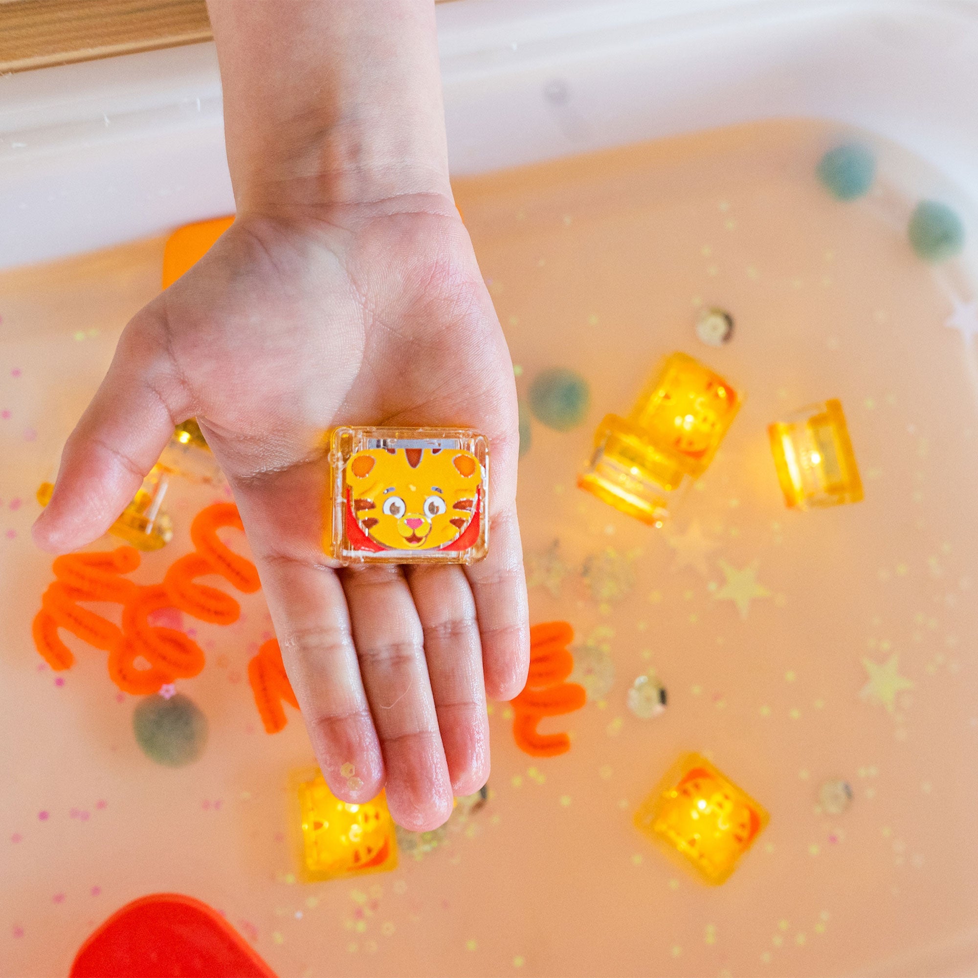 Licensed Light Up Cubes 4pk