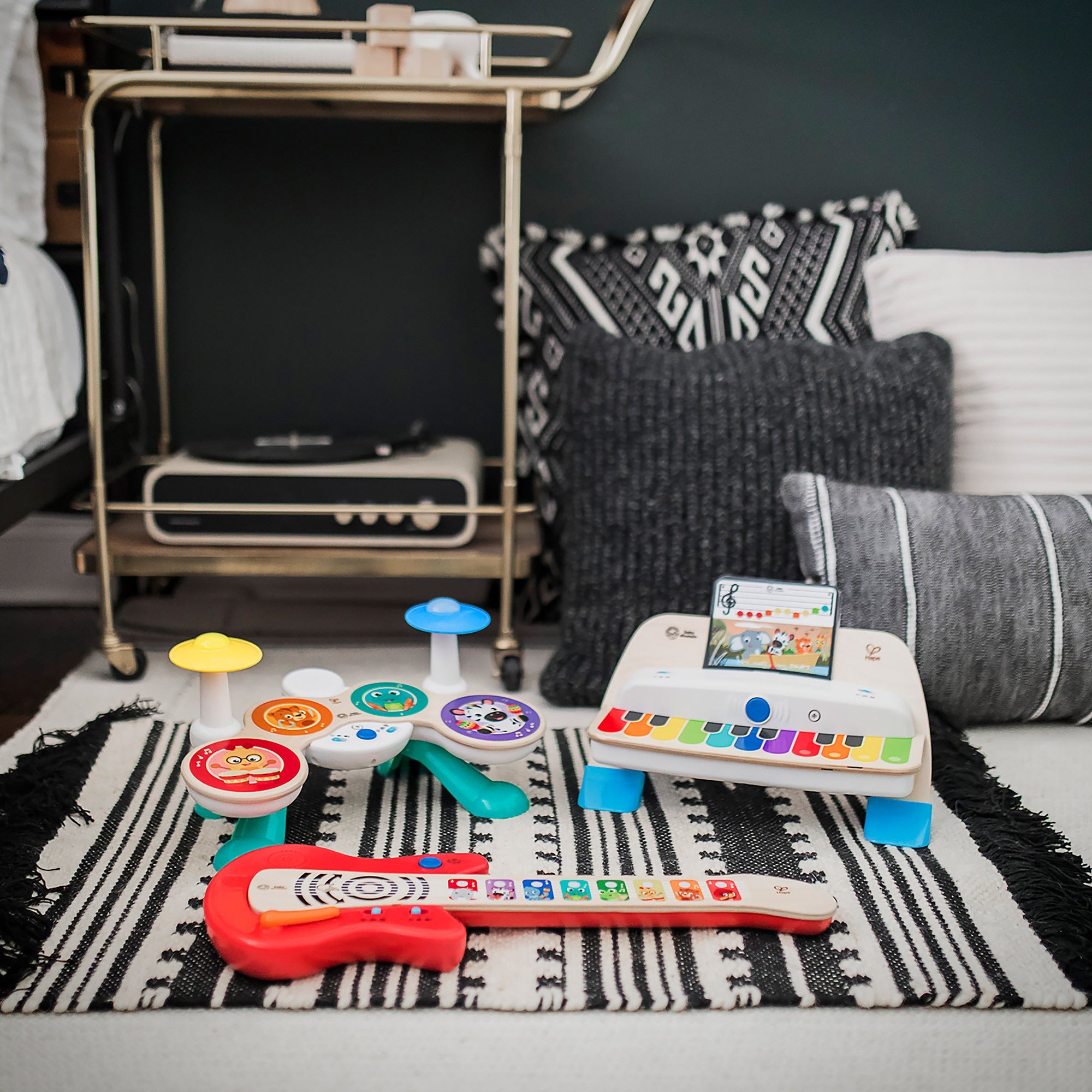 HAPE Together in Tune Guitarâ„¢ Connected Magic Touchâ„¢ Guitar