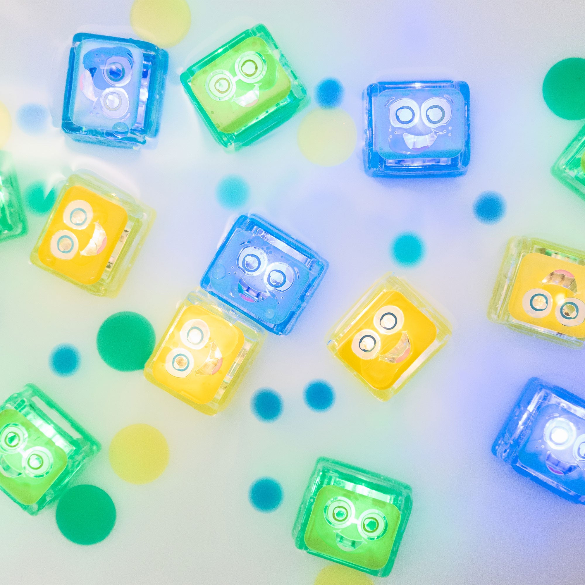 Light Up Cubes 4pk