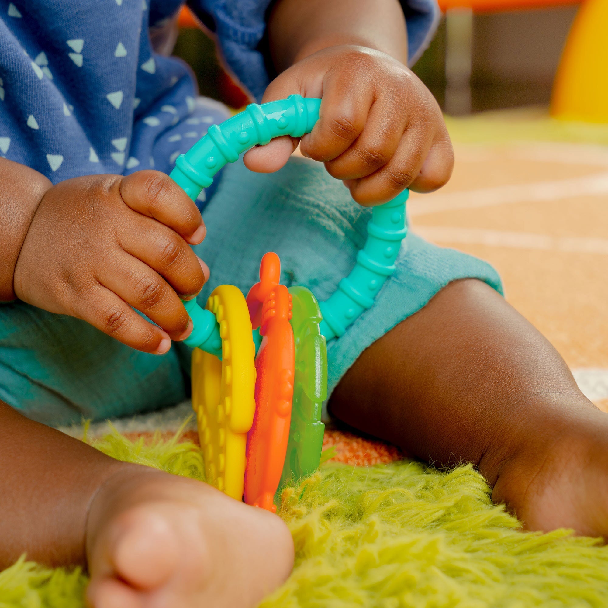 Bright Startsâ„¢ Tropical Chewsâ„¢ Teething Ring