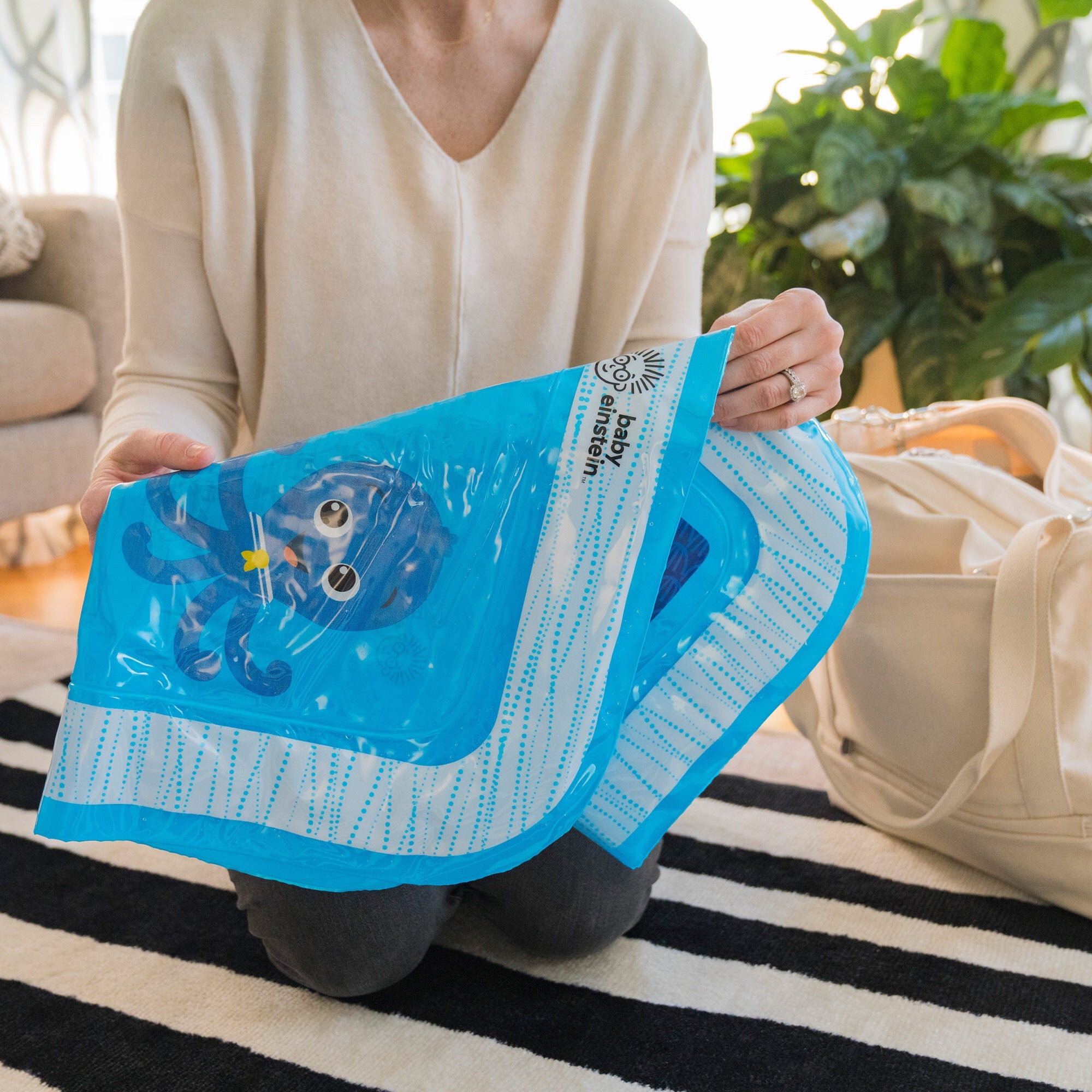 Opusâ€™s Ocean of Discoveryâ„¢ Tummy Time Water Mat